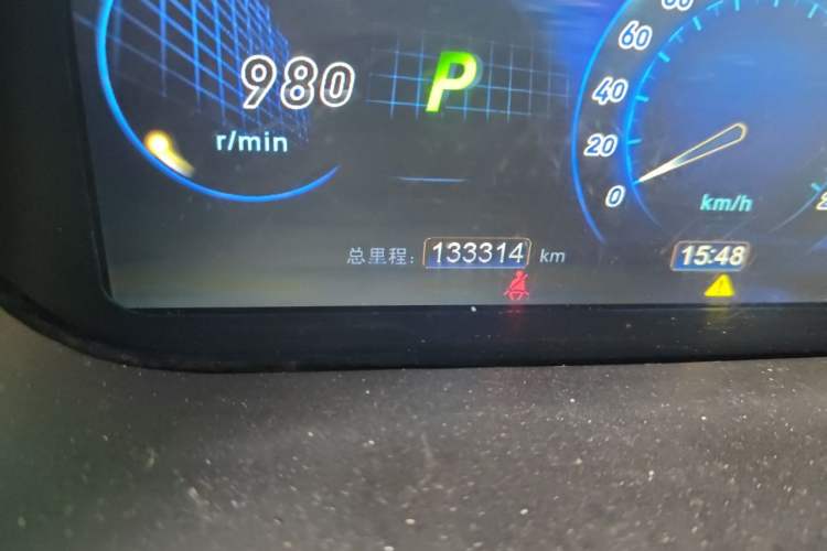 Used BYD S7 2015 2.0T Upgraded Automatic Flagship Version Odometer Close Up