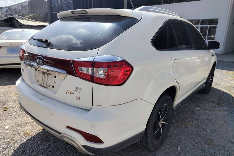Used BYD S7 2015 1.5T Manual Luxury Model Rear Right 45 Deg