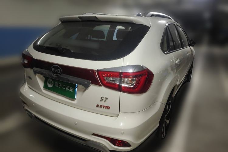 Used BYD S7 2015 2.0T Upgraded Automatic Luxury Version Rear Right 45 Deg