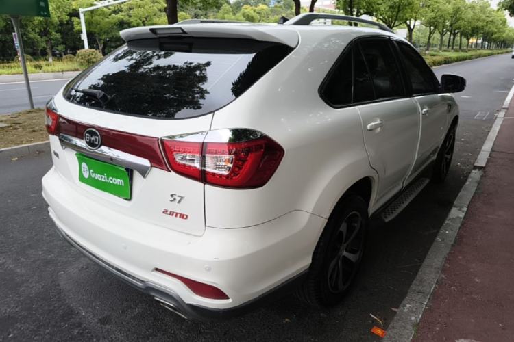 Used BYD S7 2015 2.0T Upgraded Automatic Flagship Version Rear Right 45 Deg