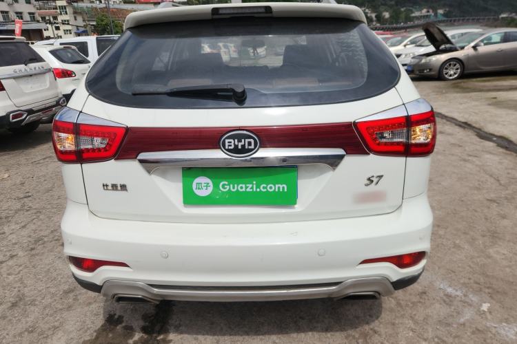 Used BYD S7 2015 2.0T Upgraded Automatic Luxury Version Rear