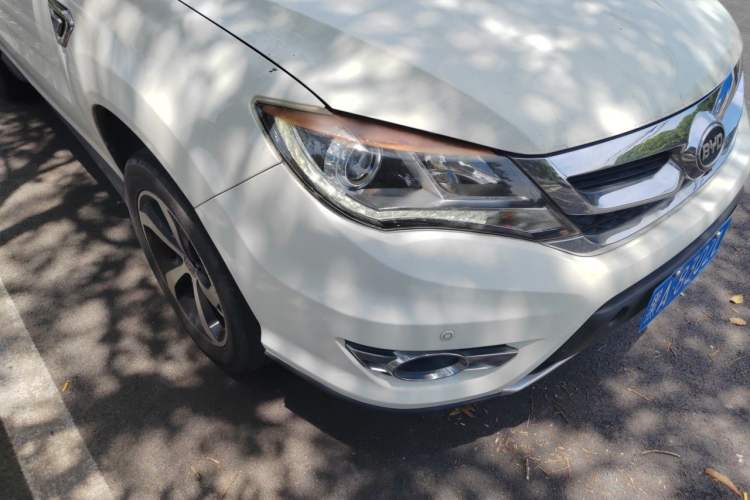 Used BYD S7 2015 2.0T Upgraded Automatic Luxury Version Right Front Headlight