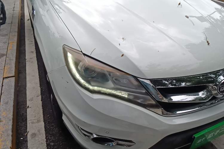 Used BYD S7 2015 2.0T Upgraded Automatic Luxury Version Right Front Headlight