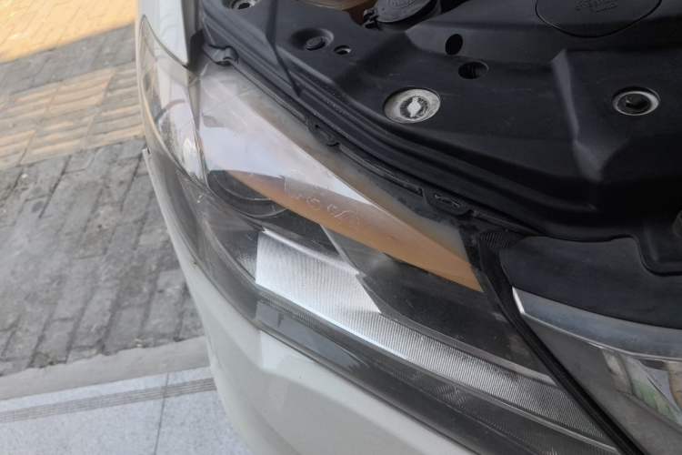Used BYD S7 2015 2.0T Upgraded Automatic Luxury Version Right Front Headlight