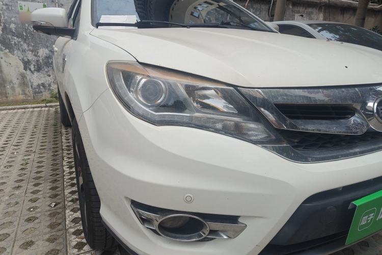 Used BYD S7 2015 2.0T Upgraded Automatic Luxury Version Right Front Headlight
