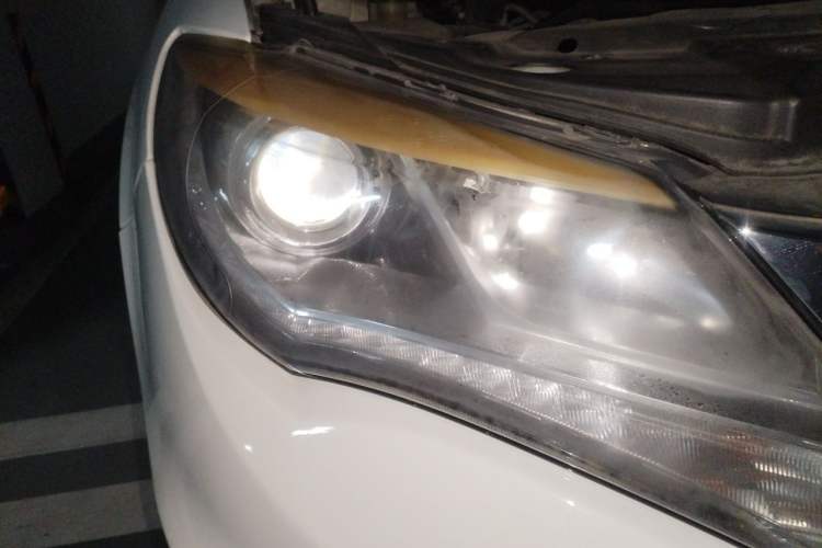 Used BYD S7 2015 2.0T Automatic Flagship Edition Right Front Headlight