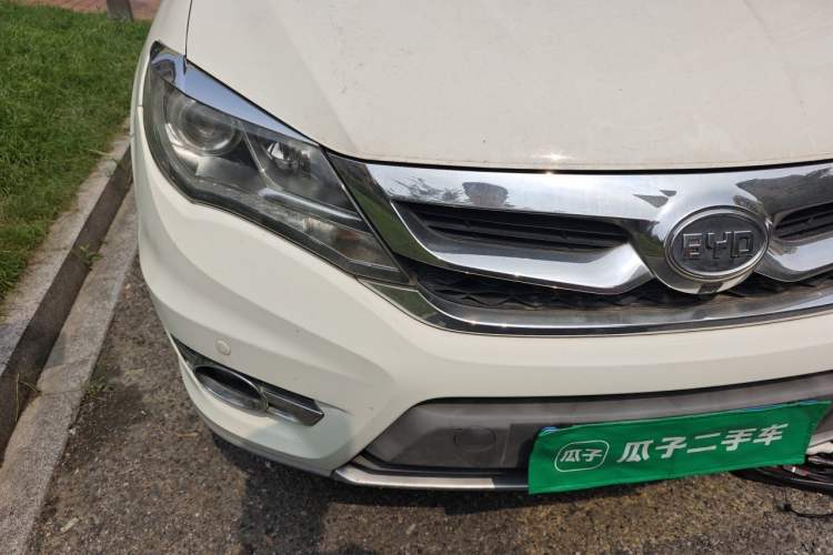 Used BYD S7 2015 2.0T Upgraded Automatic Flagship Version Right Front Headlight