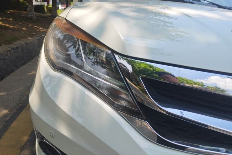 Used BYD S7 2015 2.0T Upgraded Automatic Flagship Version Right Front Headlight
