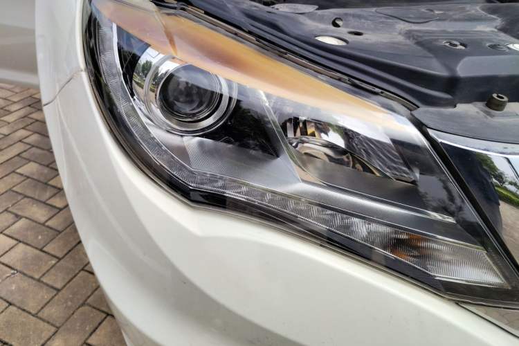 Used BYD S7 2015 1.5T Manual Luxury Model Right Front Headlight