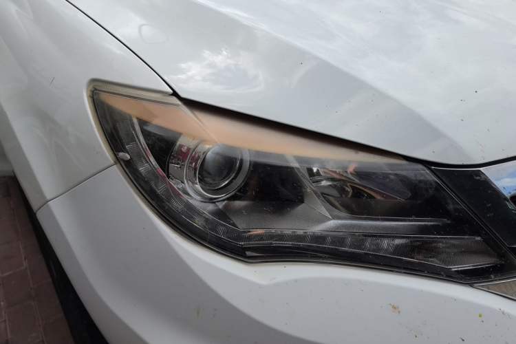 Used BYD S7 2015 2.0T Upgraded Automatic Flagship Version Right Front Headlight