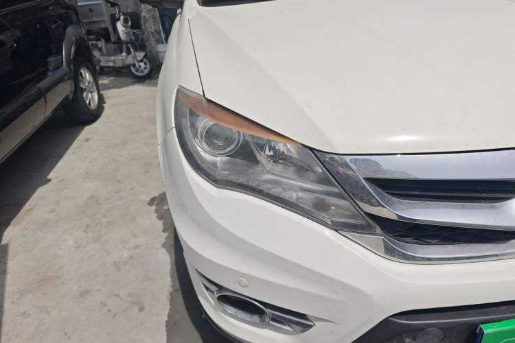 Used BYD S7 2015 2.0T Upgraded Automatic Luxury Version Right Front Headlight