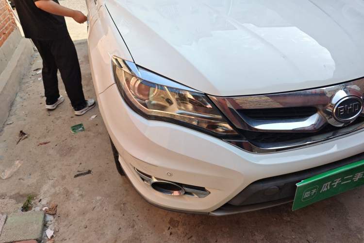 Used BYD S7 2015 2.0T Upgraded Automatic Luxury Version Right Front Headlight