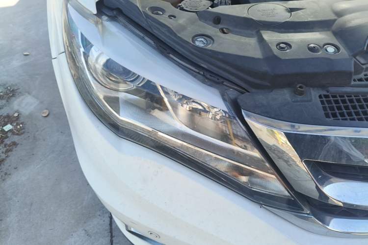 Used BYD S7 2015 2.0T Upgraded Automatic Luxury Version Right Front Headlight