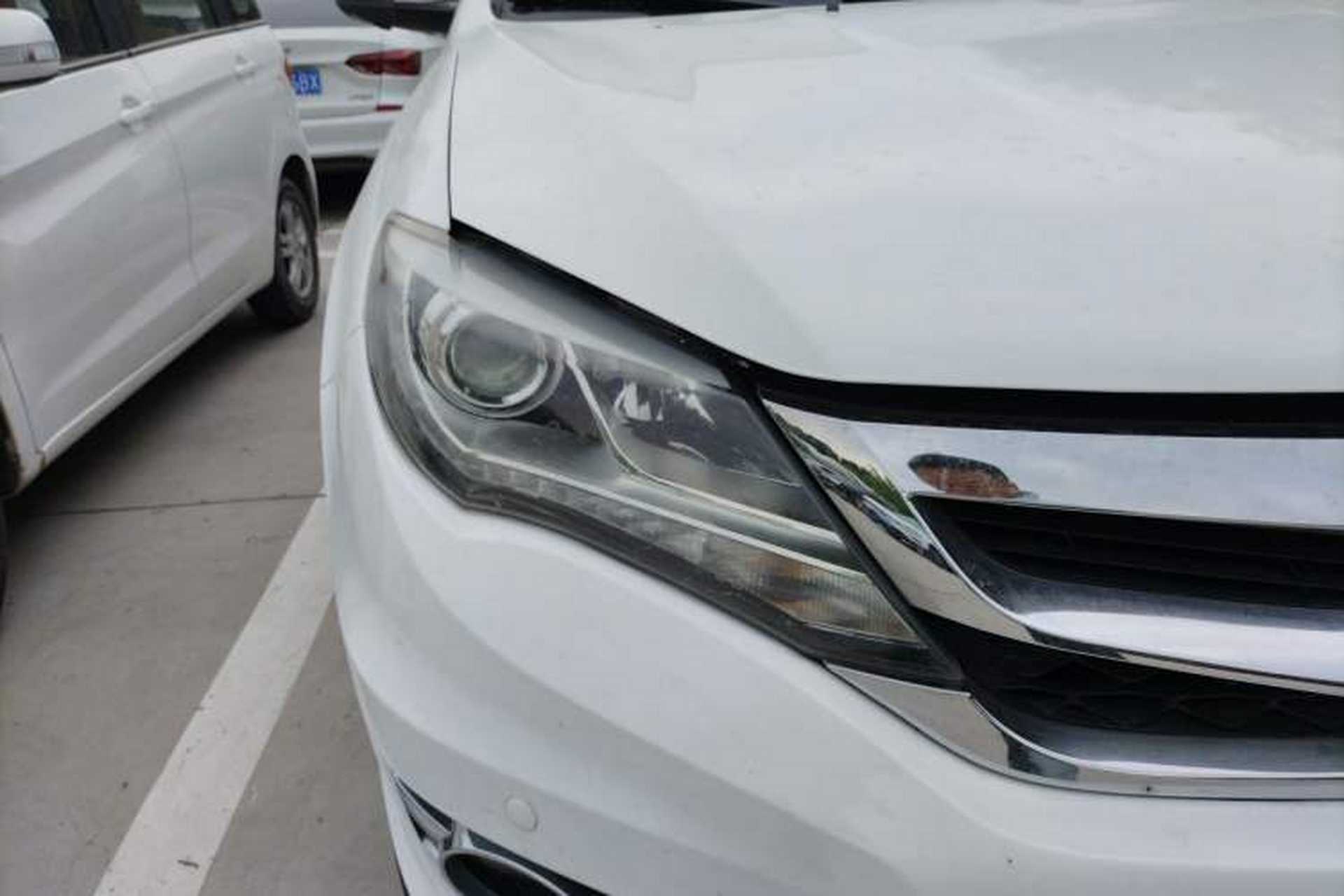 Used BYD S7 2015 2.0T Upgraded Automatic Luxury Version Right Front Headlight
