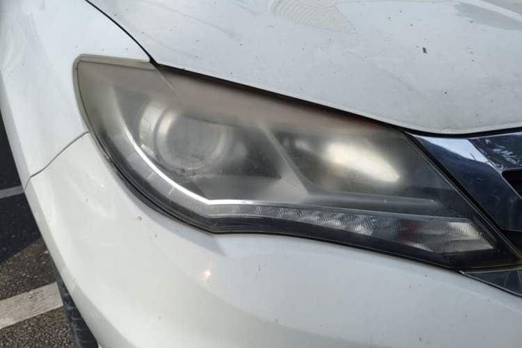 Used BYD S7 2015 2.0T Upgraded Automatic Luxury Version Right Front Headlight