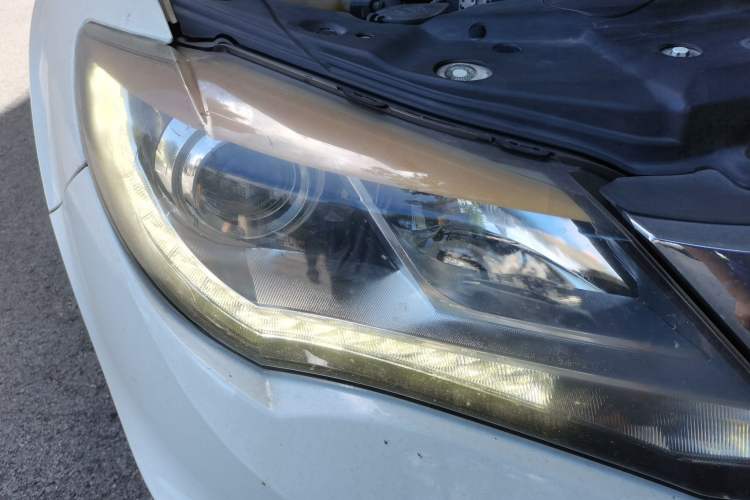 Used BYD S7 2015 2.0T Upgraded Automatic Luxury Version Right Front Headlight
