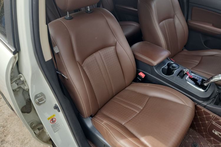 Used BYD S7 2015 2.0T Upgraded Automatic Luxury Version Right Front Seat