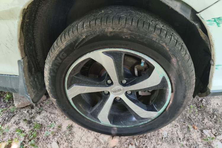 Used BYD S7 2015 2.0T Automatic Prestige Model Right Front Wheel Hub