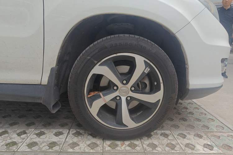 Used BYD S7 2015 2.0T Upgraded Automatic Luxury Version Right Front Wheel Hub