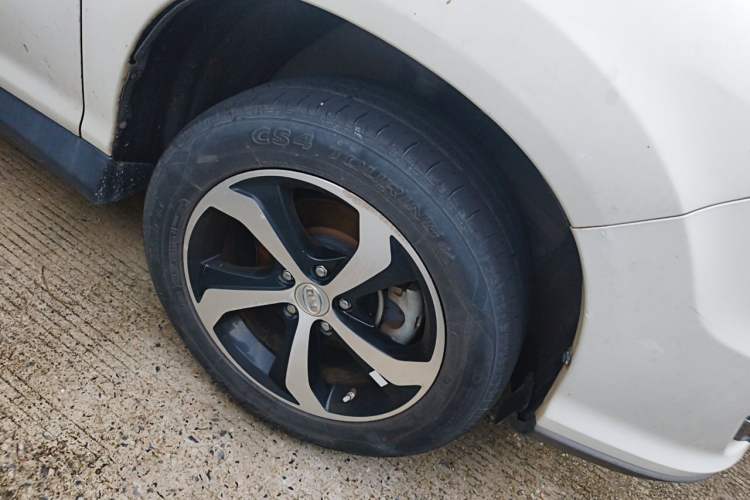 Used BYD S7 2015 2.0T Upgraded Automatic Luxury Version Right Front Wheel Hub