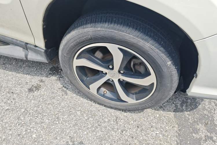 Used BYD S7 2015 2.0T Upgraded Automatic Luxury Version Right Front Wheel Hub