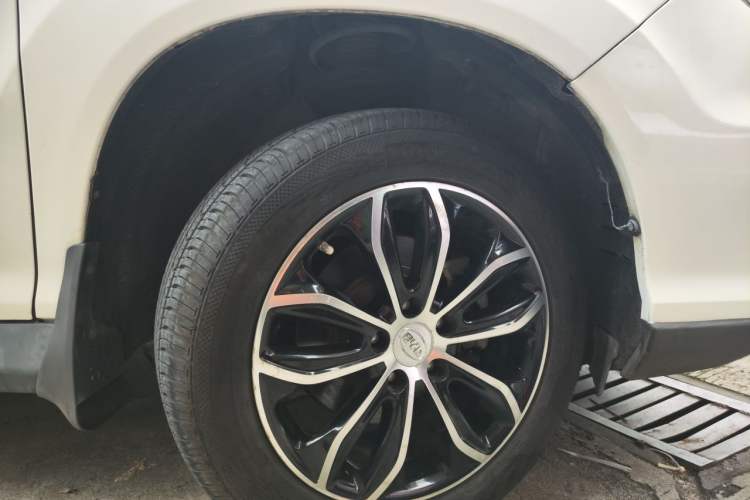 Used BYD S7 2015 2.0T Automatic Prestige Model Right Front Wheel Hub