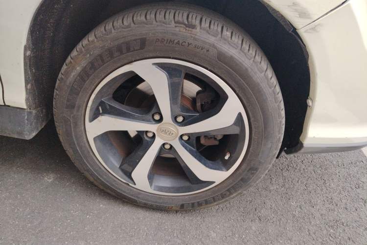 Used BYD S7 2015 2.0T Upgraded Automatic Luxury Version Right Front Wheel Hub