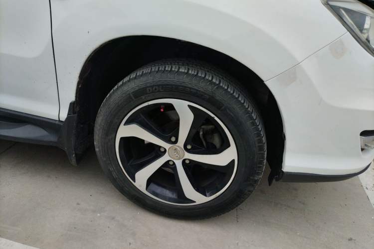 Used BYD S7 2015 2.0T Upgraded Automatic Luxury Version Right Front Wheel Hub