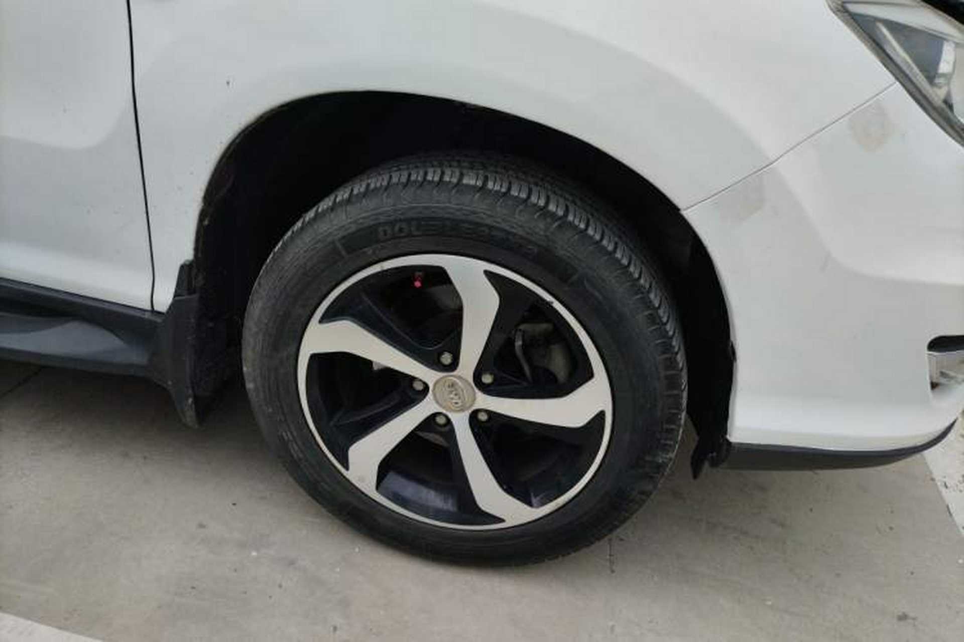 Used BYD S7 2015 2.0T Upgraded Automatic Luxury Version Right Front Wheel Hub
