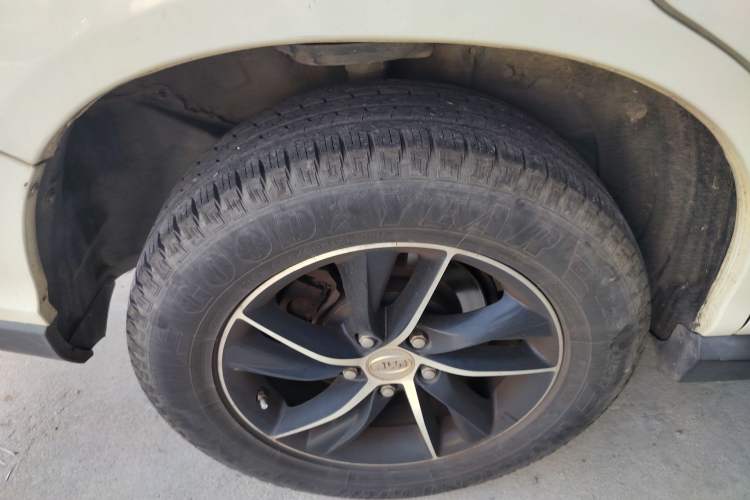 Used BYD S7 2015 1.5T Manual Luxury Model Right Rear Wheel Hub