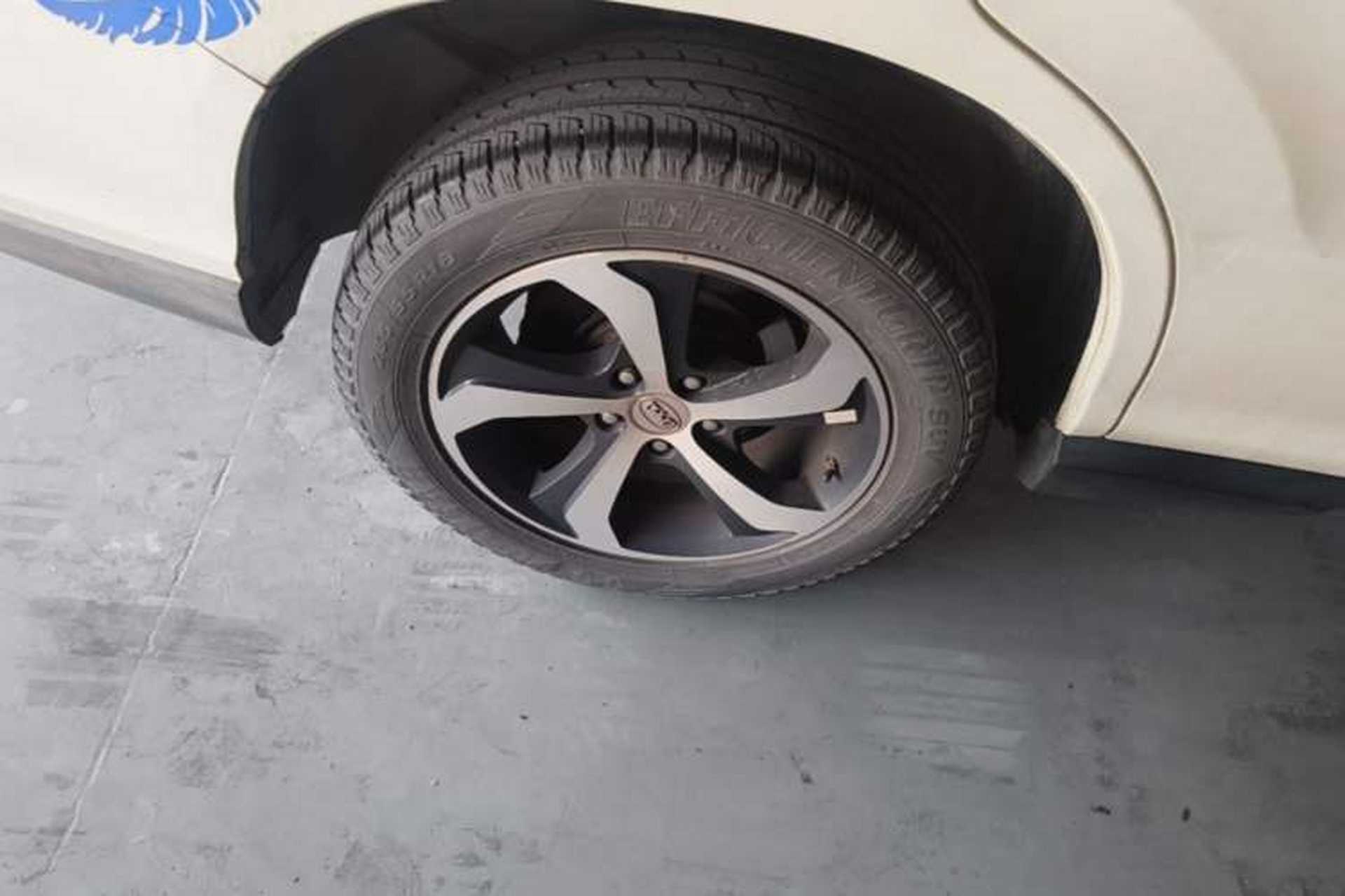 Used BYD S7 2015 2.0T Automatic Prestige Model Right Rear Wheel Hub