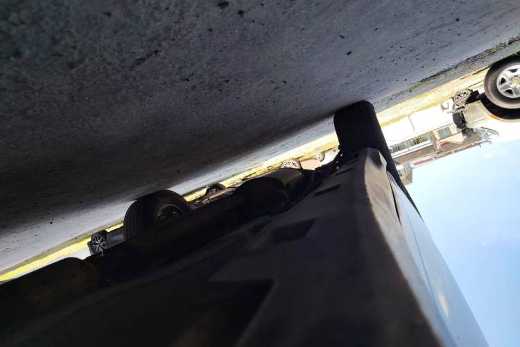 Used BYD S7 2015 1.5T Manual Luxury Model Right Side Sill