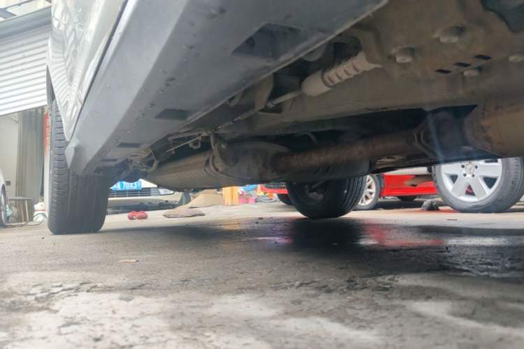 Used BYD S7 2015 2.0T Automatic Prestige Model Right Side Sill