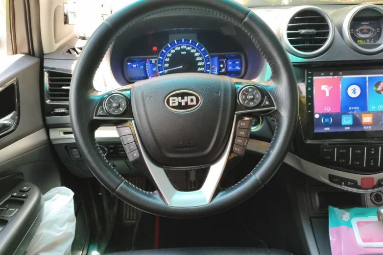 Used BYD S7 2015 2.0T Automatic Prestige Model Steering Wheel