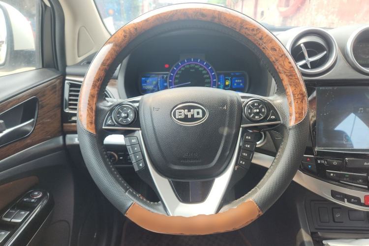 Used BYD S7 2015 2.0T Automatic Prestige Model Steering Wheel