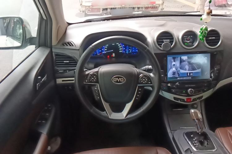 Used BYD S7 2015 2.0T Upgraded Automatic Luxury Version Steering Wheel