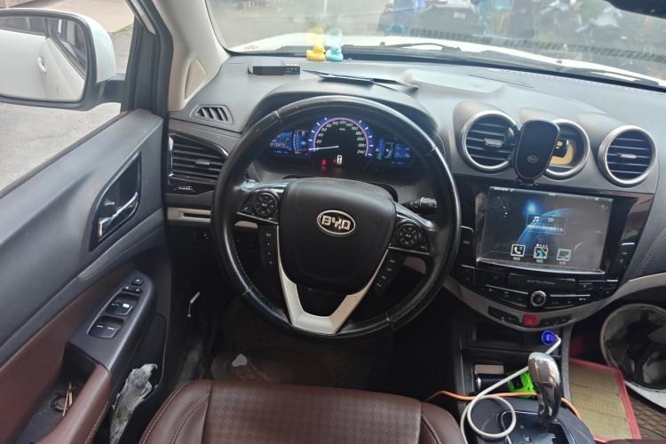 Used BYD S7 2015 2.0T Automatic Prestige Model Steering Wheel