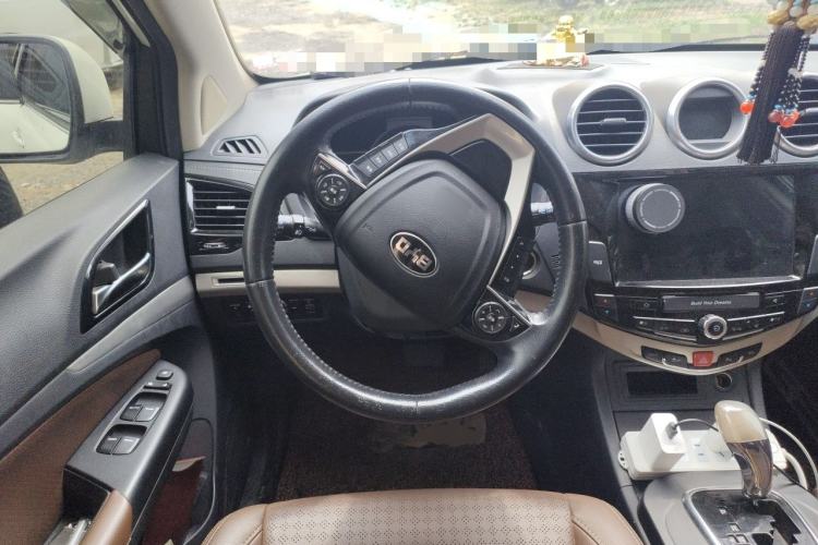 Used BYD S7 2015 2.0T Upgraded Automatic Luxury Version Steering Wheel