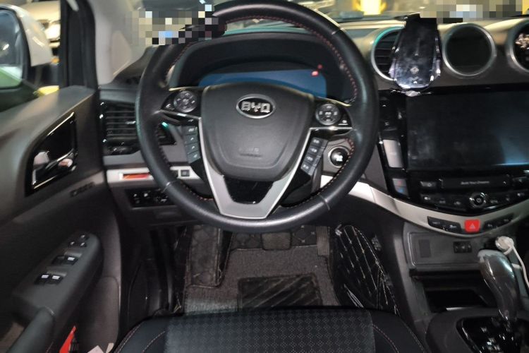Used BYD S7 2015 2.0T Automatic Flagship Edition Steering Wheel