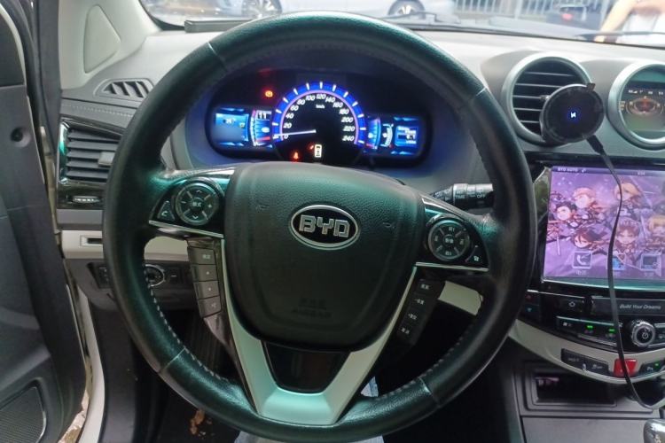 Used BYD S7 2015 2.0T Automatic Prestige Model Steering Wheel