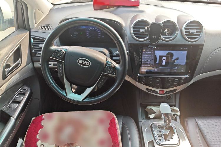 Used BYD S7 2015 2.0T Automatic Flagship Edition Steering Wheel