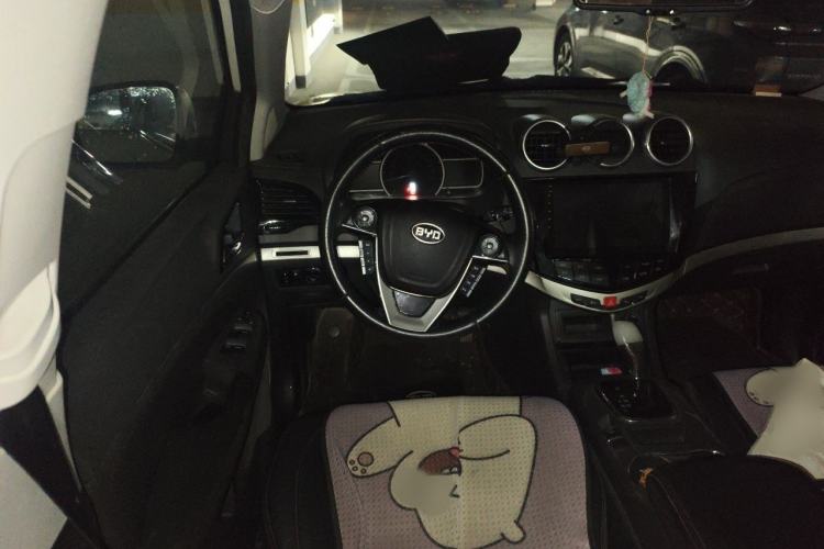 Used BYD S7 2015 2.0T Automatic Prestige Model Steering Wheel