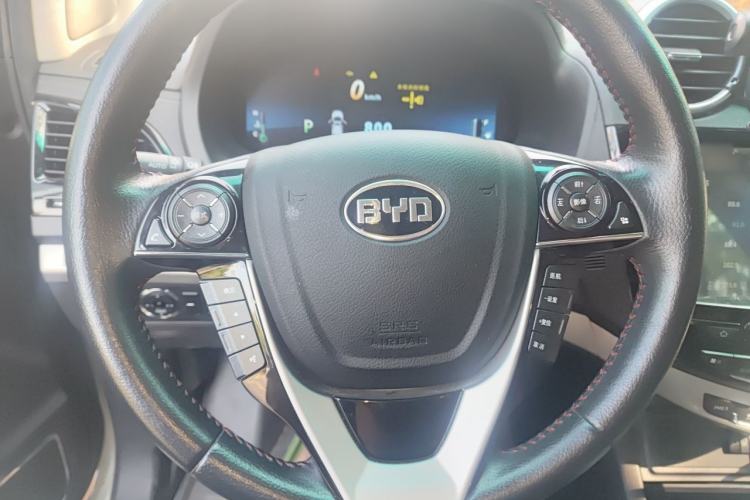 Used BYD S7 2015 2.0T Automatic Prestige Model Steering Wheel