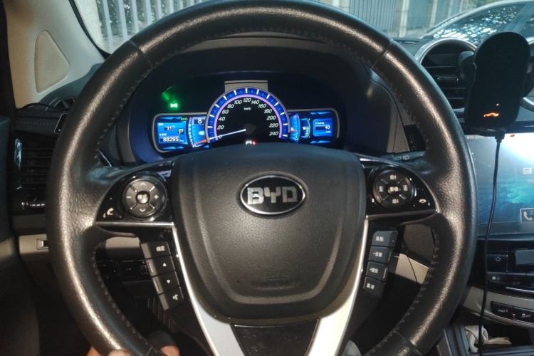 Used BYD S7 2015 2.0T Automatic Prestige Model Steering Wheel