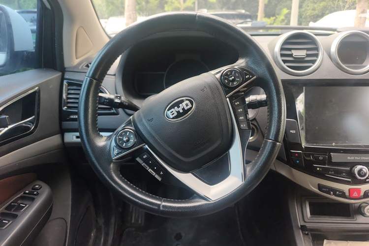 Used BYD S7 2015 1.5T Manual Luxury Model Steering Wheel