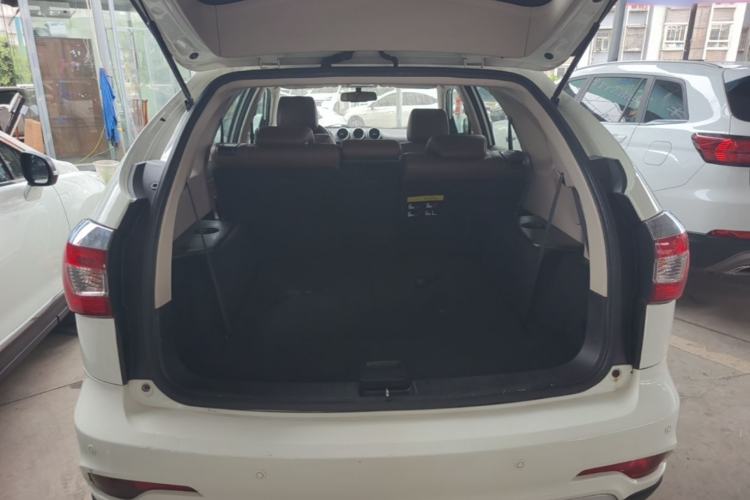 Used BYD S7 2015 2.0T Upgraded Automatic Luxury Version Trunk