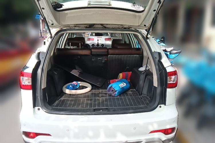 Used BYD S7 2015 2.0T Upgraded Automatic Luxury Version Trunk