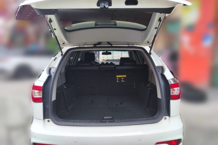 Used BYD S7 2015 2.0T Automatic Prestige Model Trunk