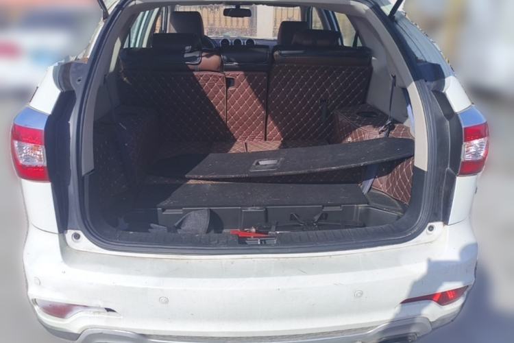 Used BYD S7 2015 2.0T Upgraded Automatic Luxury Version Trunk