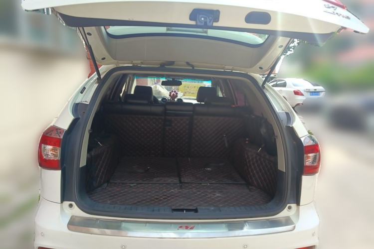 Used BYD S7 2015 2.0T Automatic Prestige Model Trunk